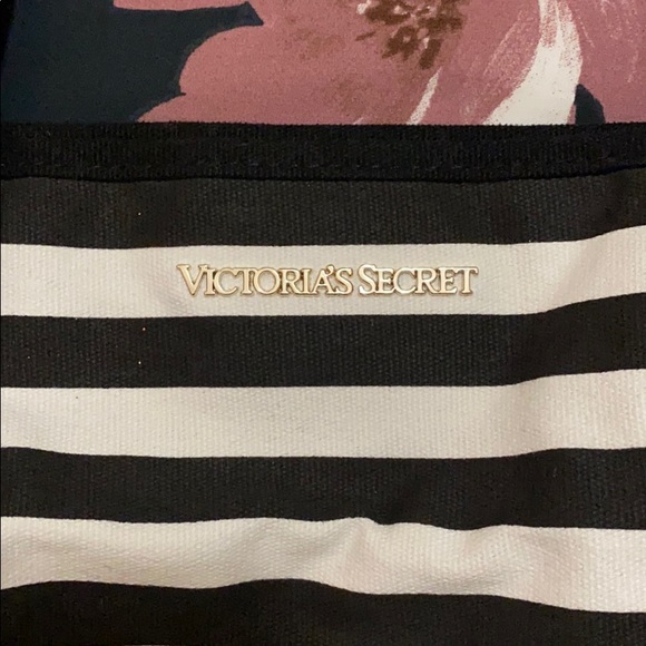Victoria’s Secret Limited Edition Beach Tote - Picture 2 of 3